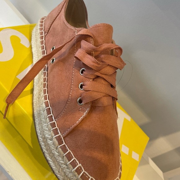 ✨HOST PICK ✨ SPORTSGIRL | Blush lace up espadrille sneakers - Picture 6 of 6